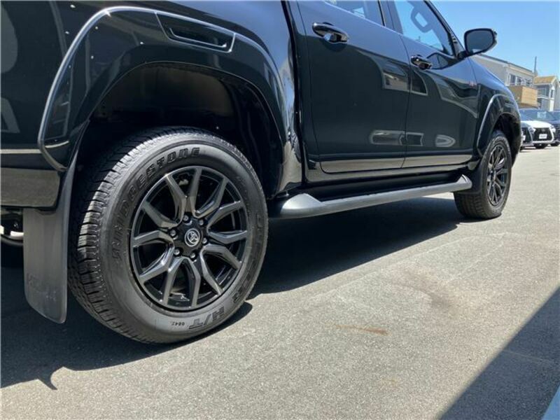 HILUX