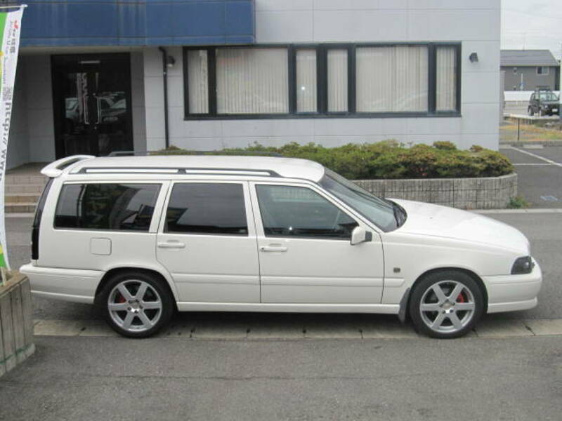 V70