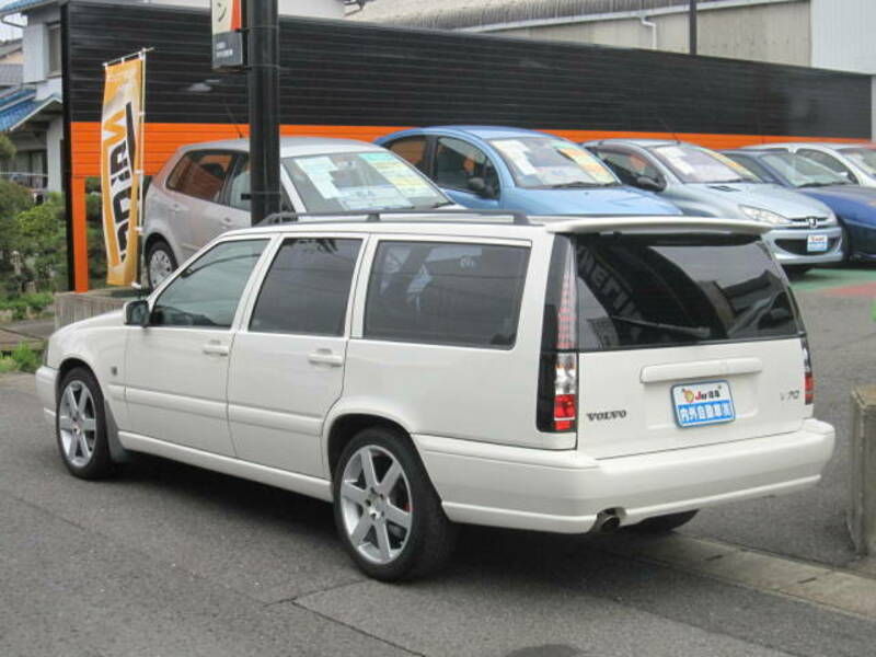 V70