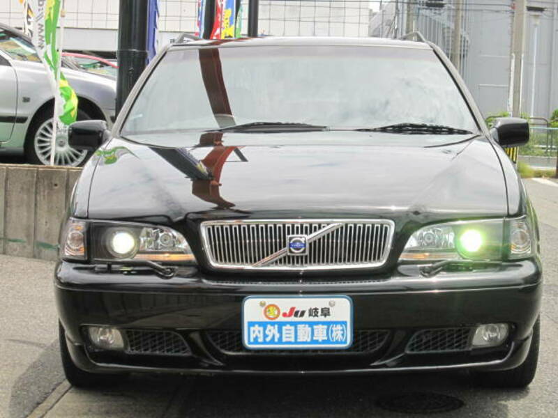 V70