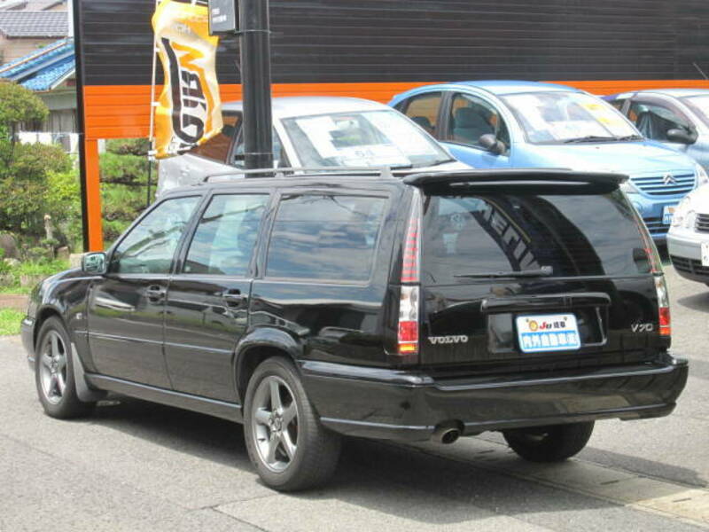 V70
