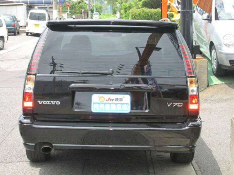 V70