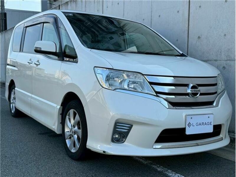 NISSAN SERENA