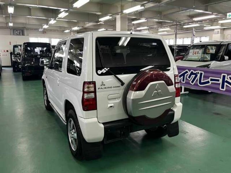 PAJERO MINI