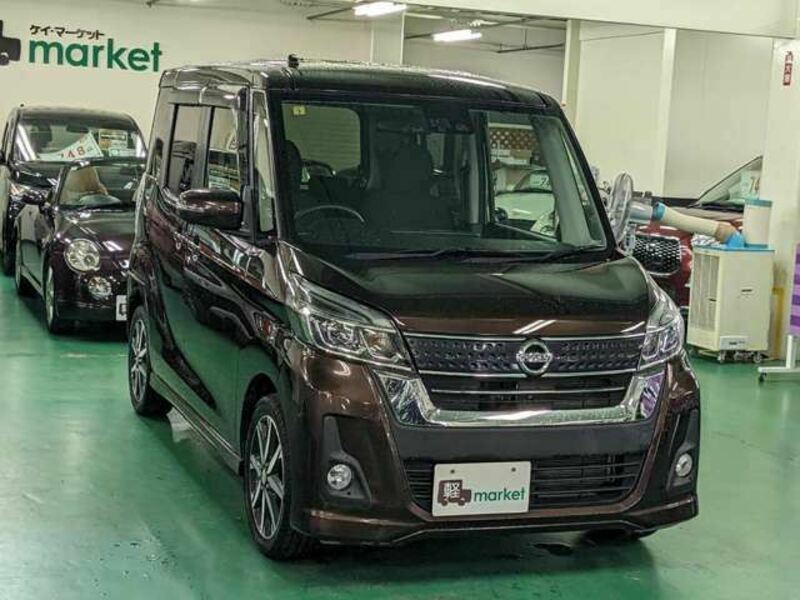 NISSAN DAYZ ROOX