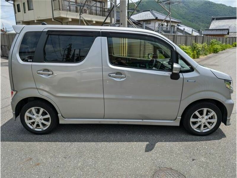WAGON R