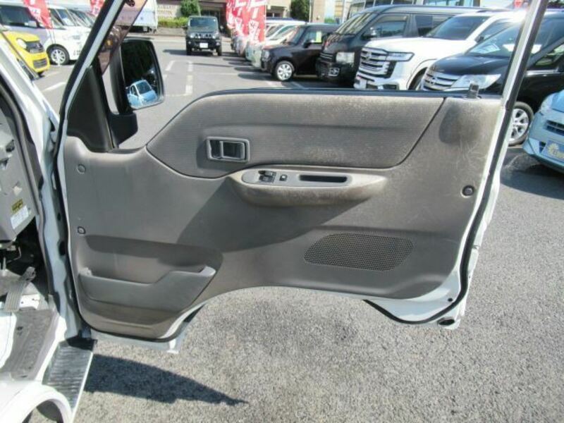 BONGO VAN
