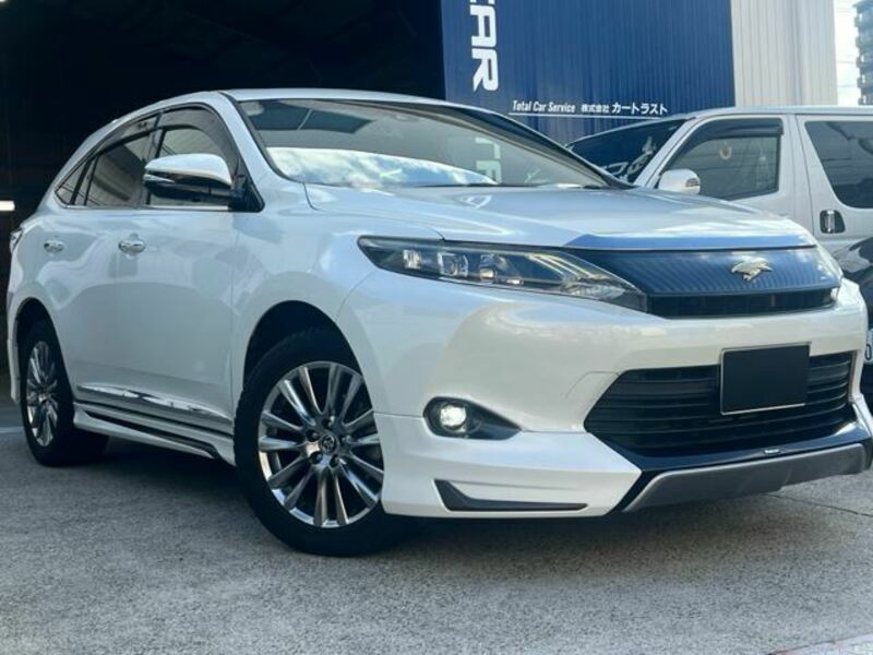TOYOTA HARRIER