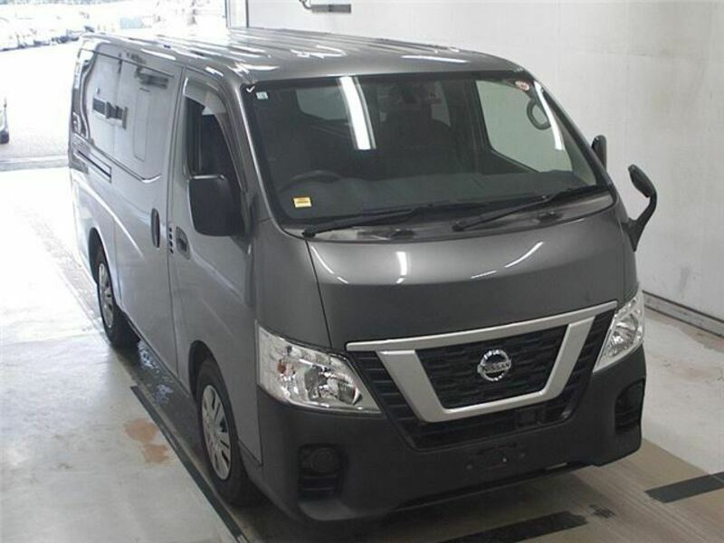 NV350 CARAVAN-0