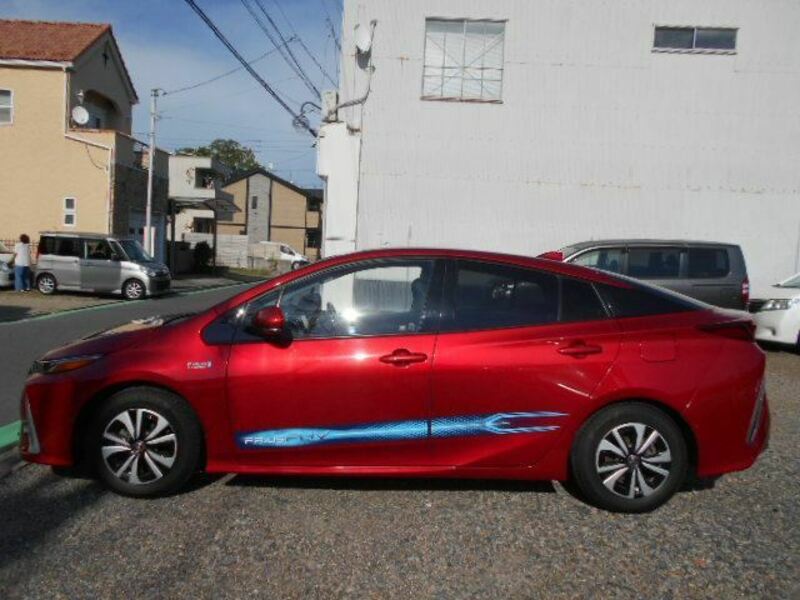PRIUS PHV