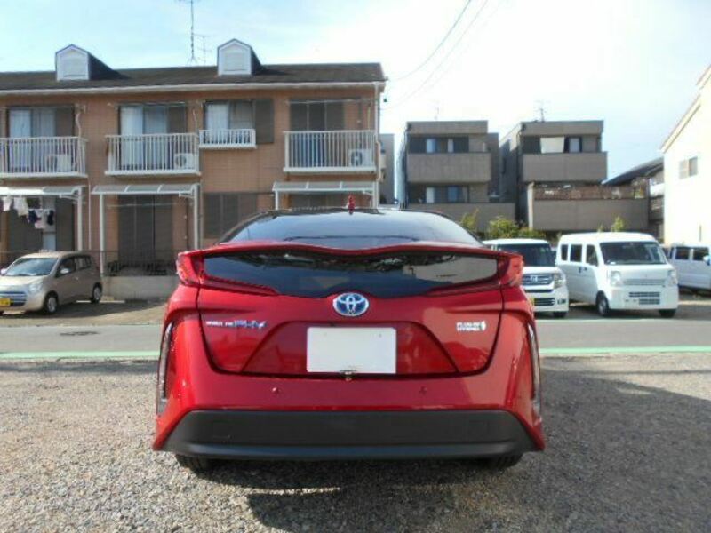 PRIUS PHV