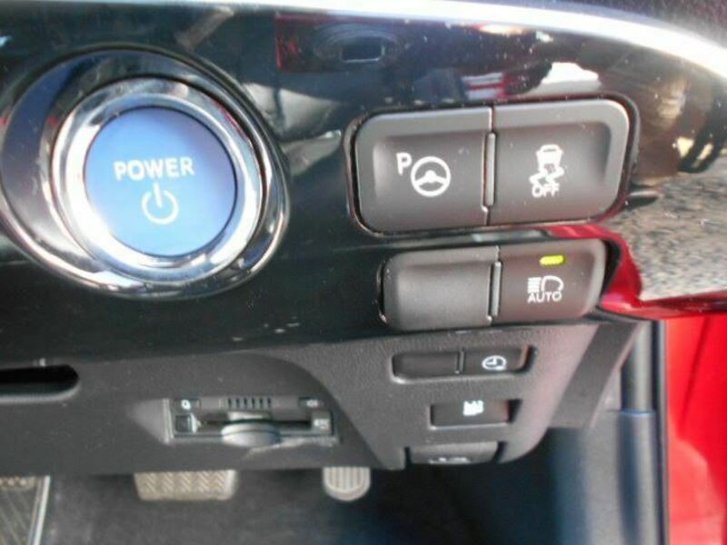 PRIUS PHV