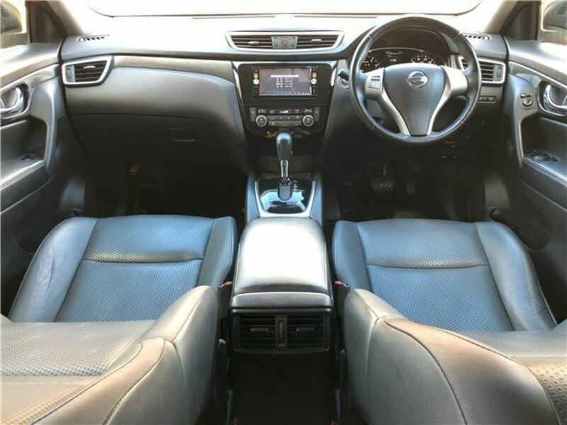 X-TRAIL