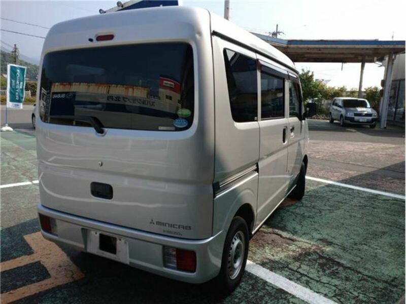 MINICAB VAN