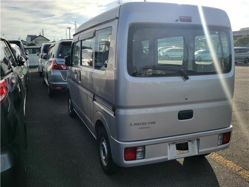 MINICAB VAN