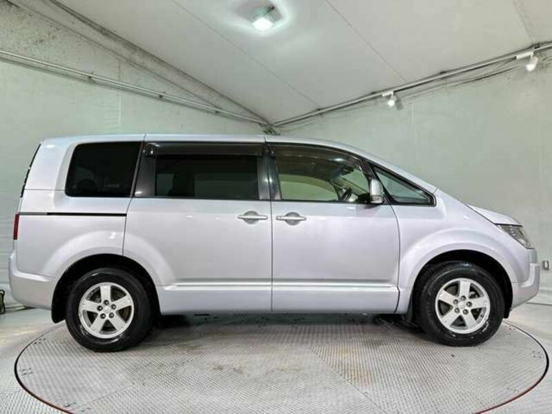 DELICA D5