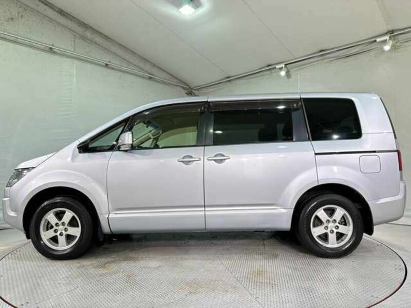 DELICA D5
