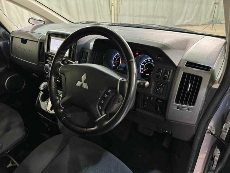 DELICA D5