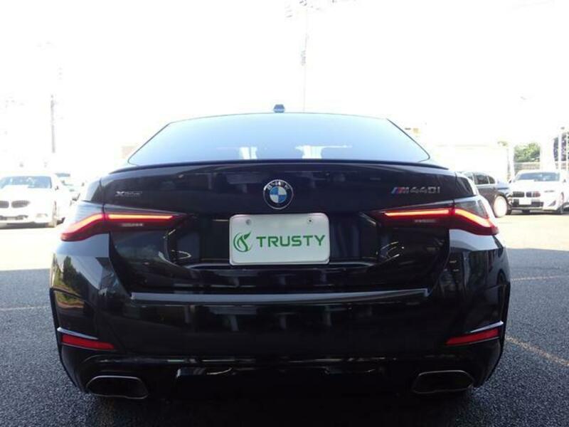 4 SERIES