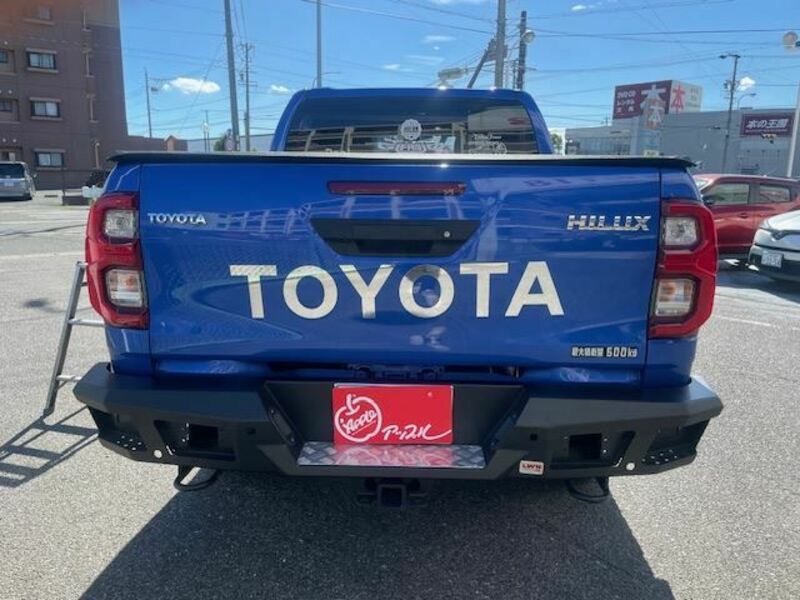 HILUX