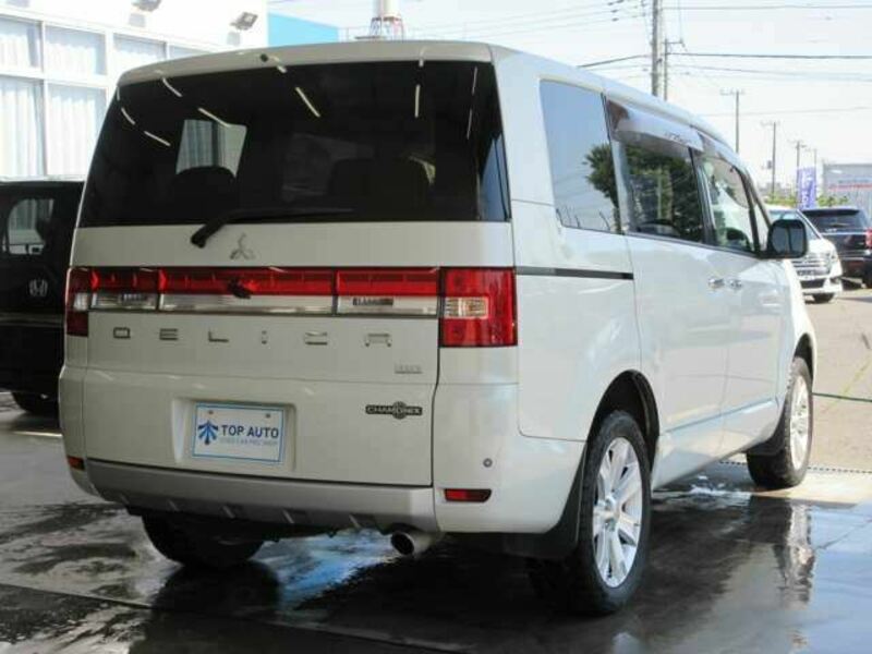 DELICA D5