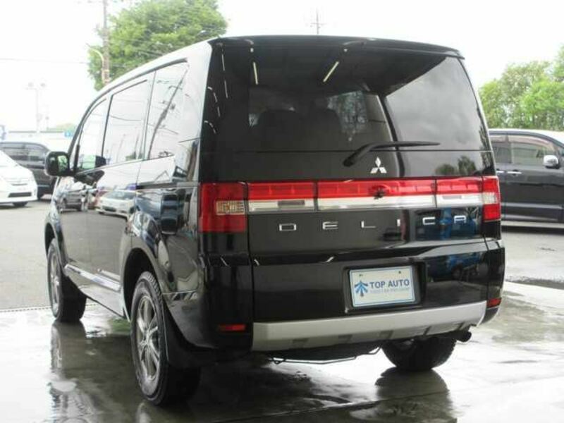 DELICA D5