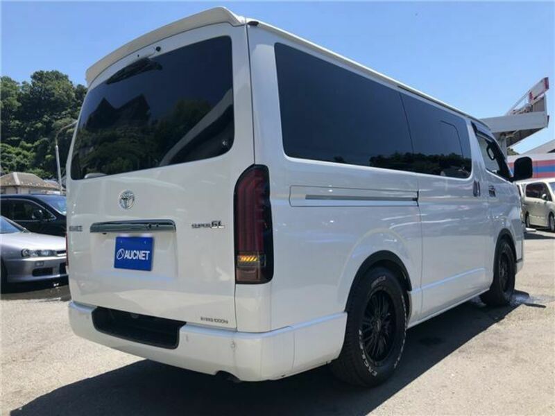 HIACE VAN