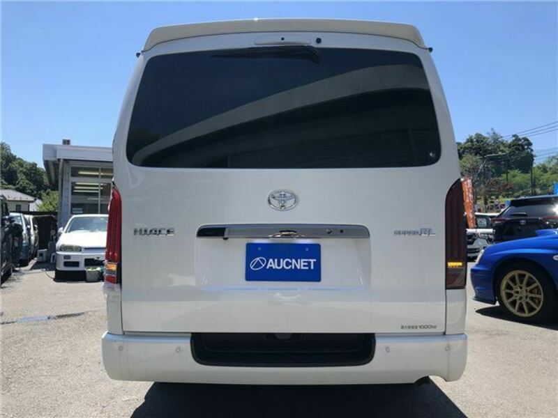 HIACE VAN