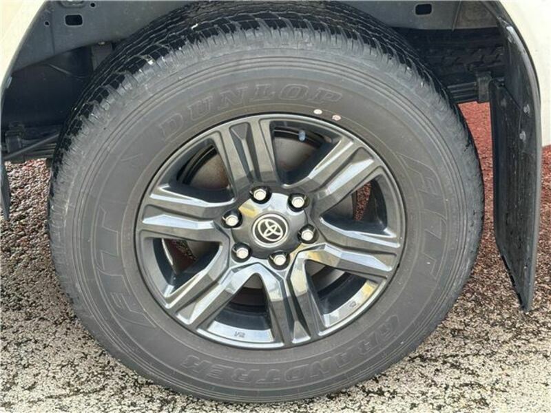 HILUX