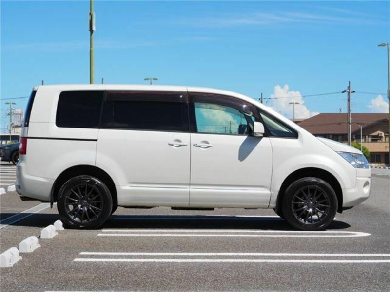 DELICA D5