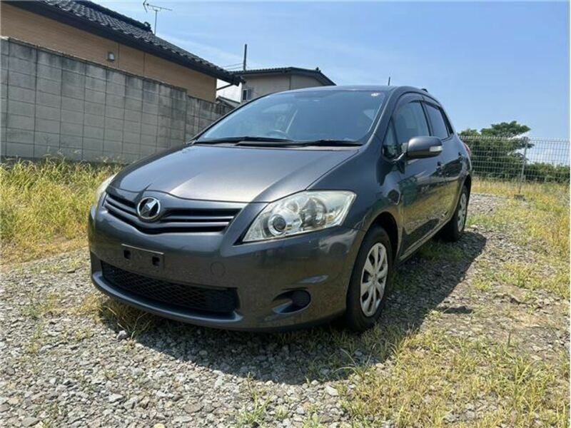 TOYOTA AURIS