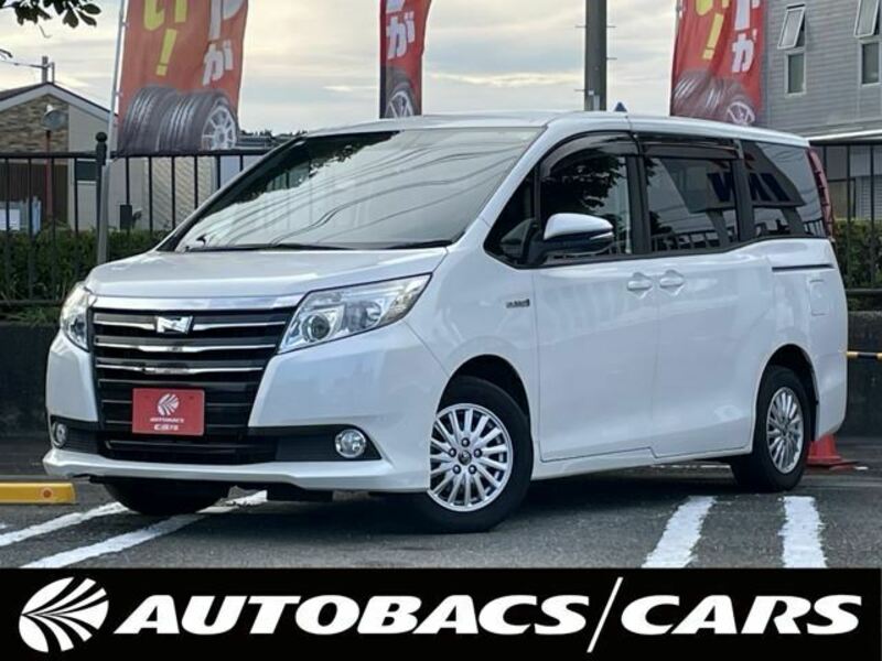 TOYOTA NOAH