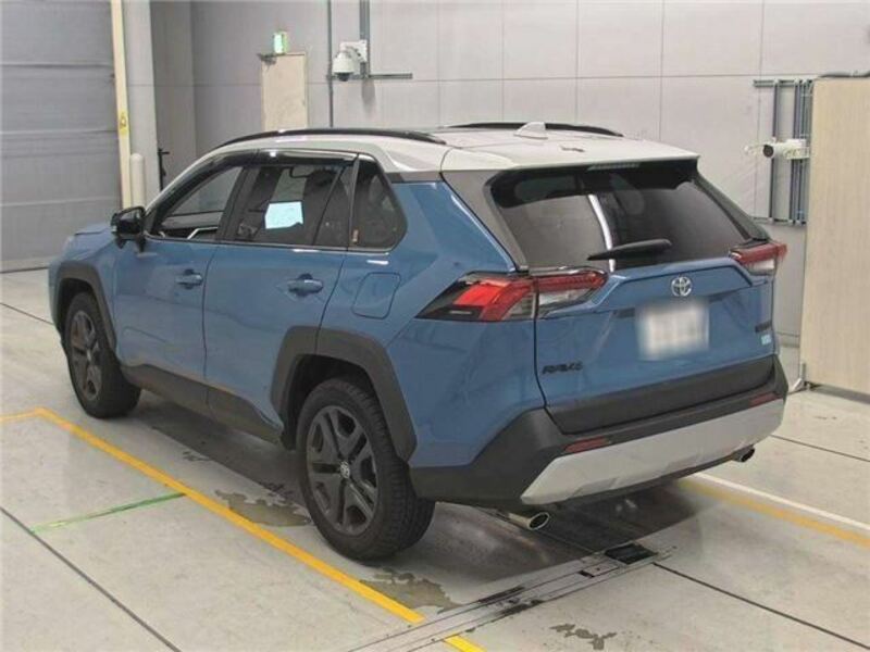 RAV4
