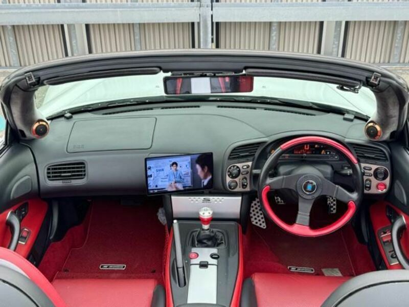 S2000