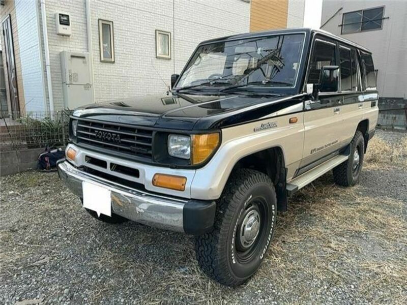 TOYOTA LAND CRUISER PRADO