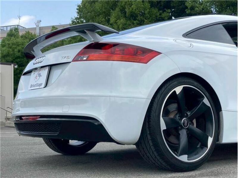 TT