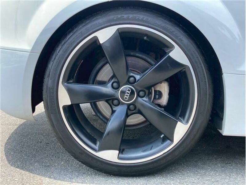 TT