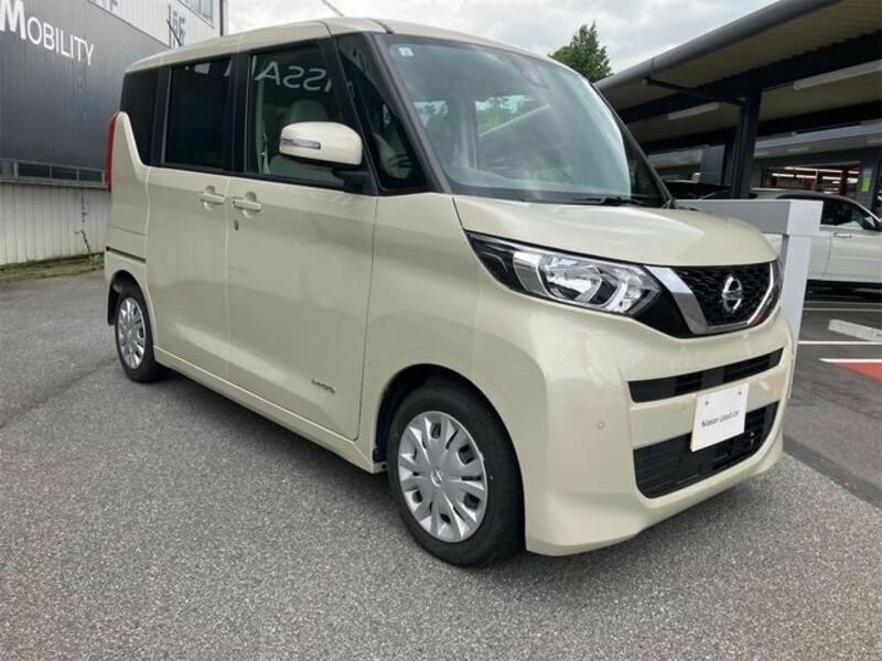 NISSAN ROOX