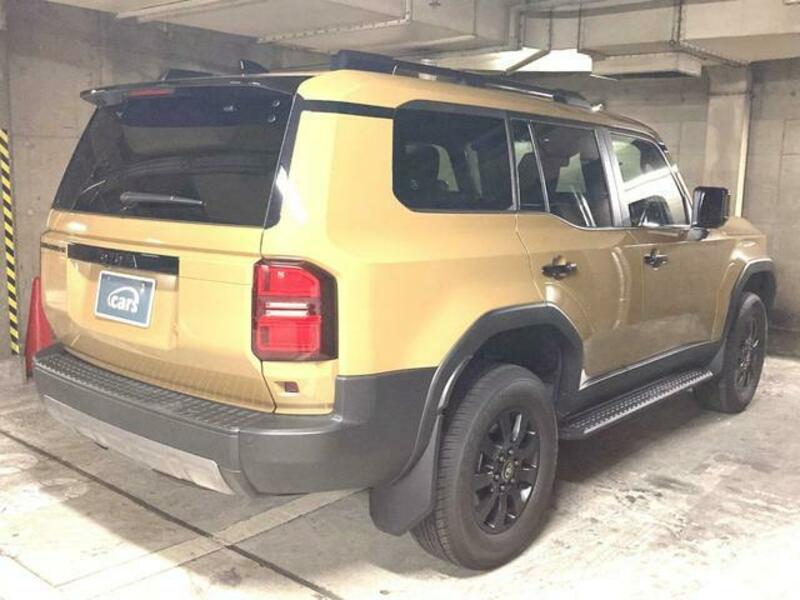 LAND CRUISER 250