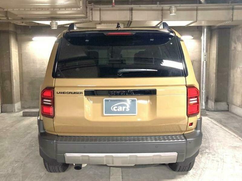 LAND CRUISER 250