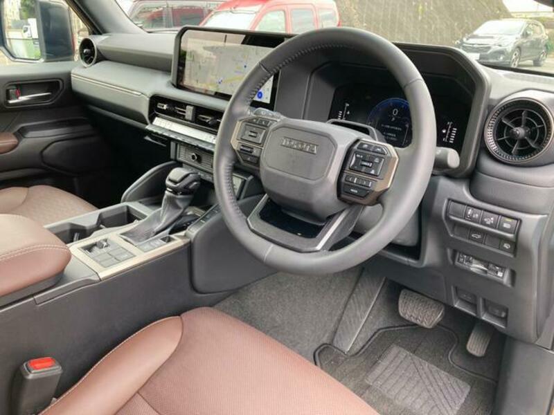 LAND CRUISER 250
