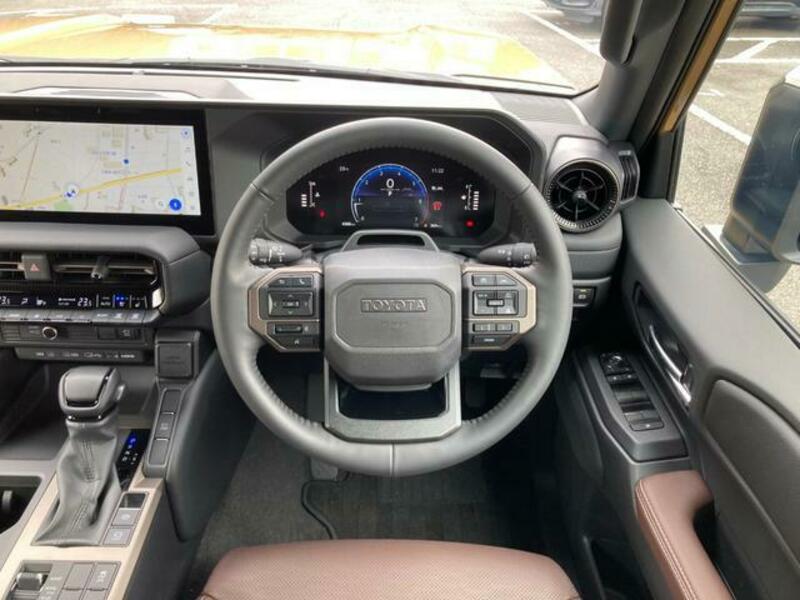 LAND CRUISER 250