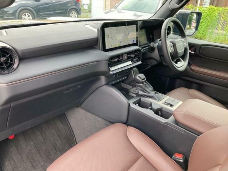 LAND CRUISER 250