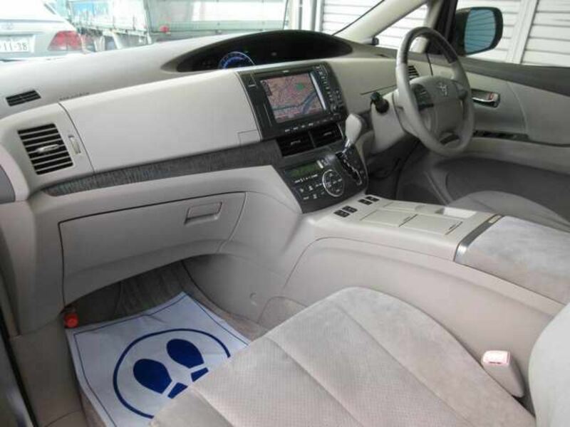 ESTIMA HYBRID