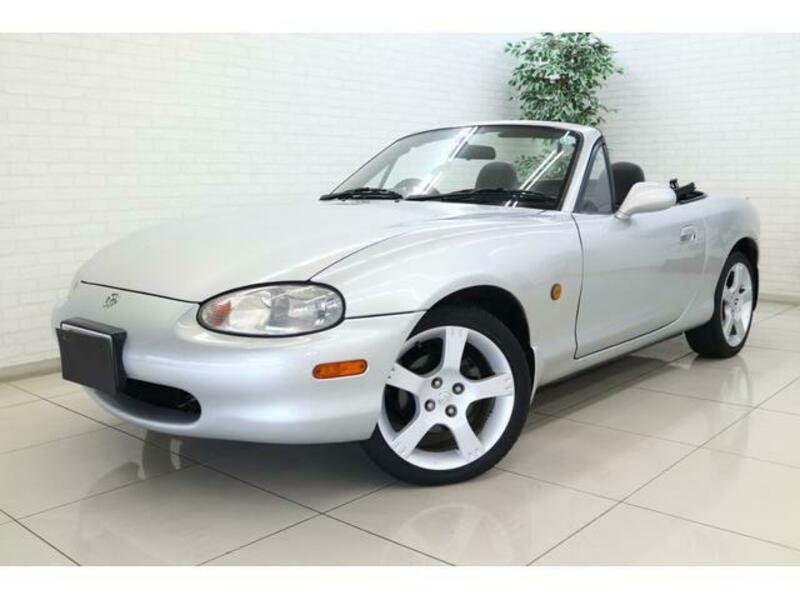 ROADSTER-0