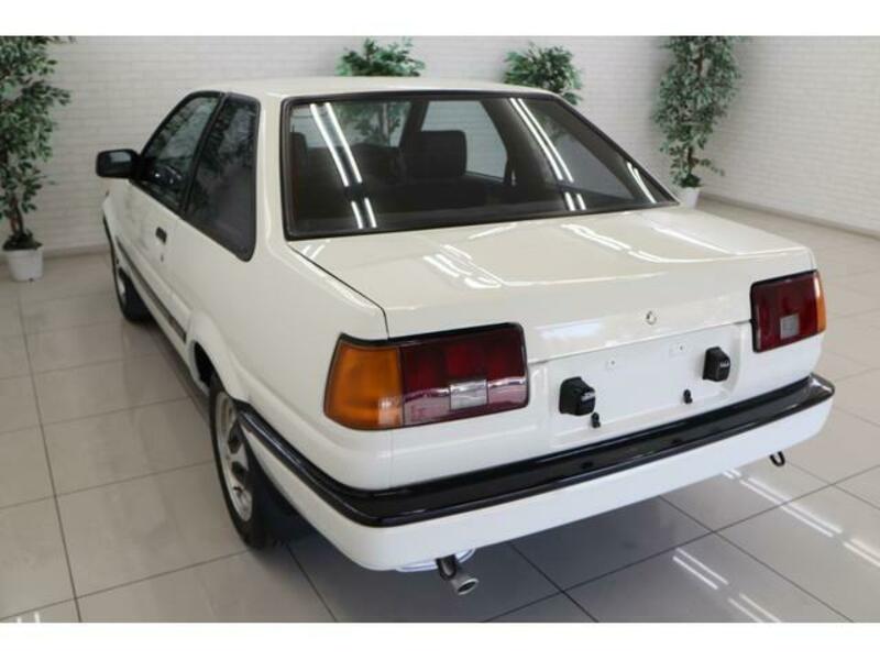 COROLLA LEVIN