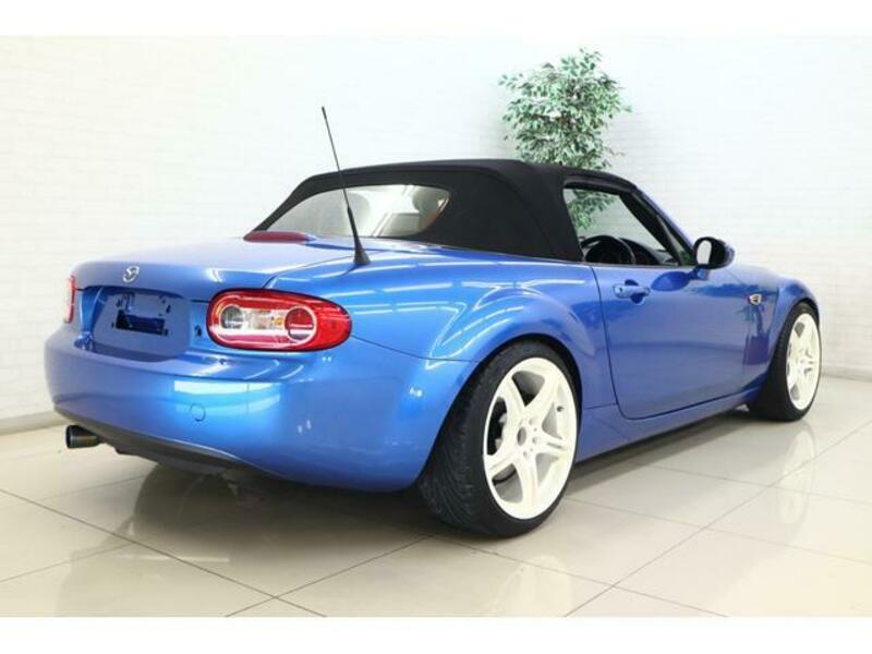 ROADSTER