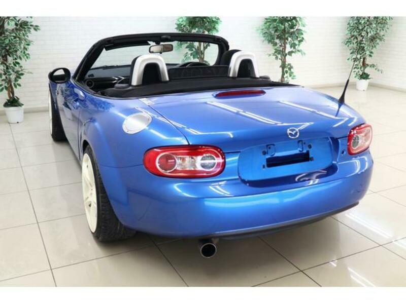 ROADSTER