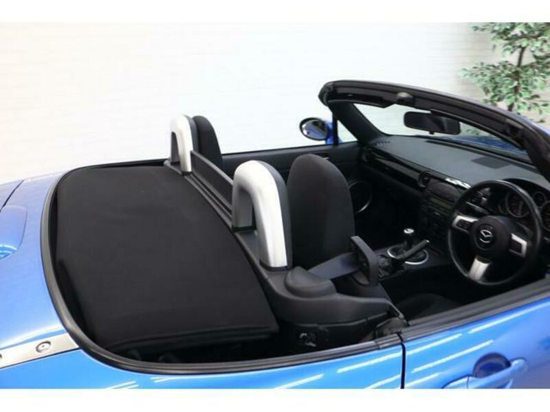 ROADSTER