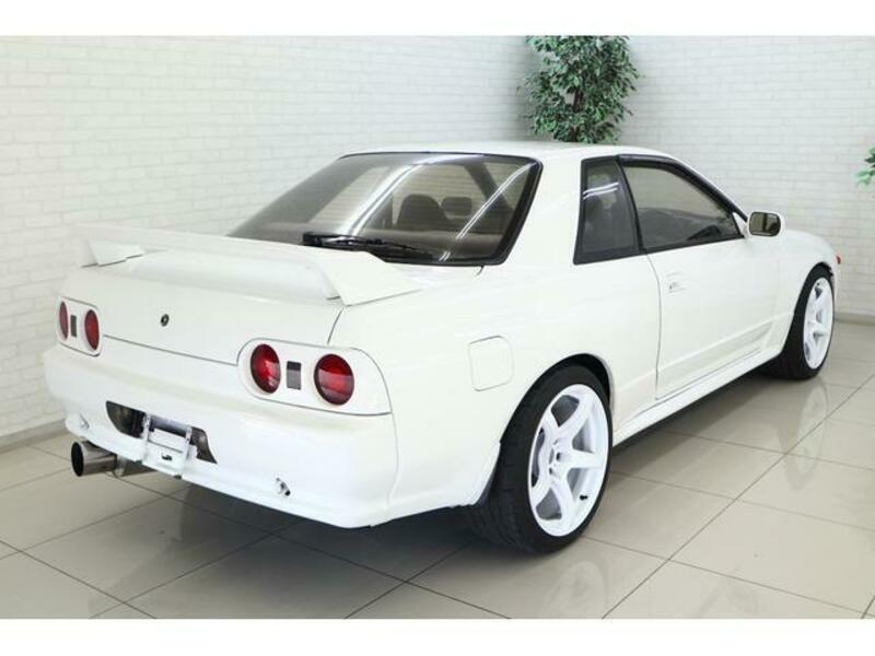 SKYLINE